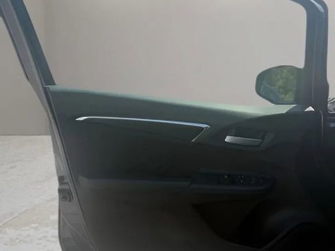 Used 2015 Honda Fit EX image 9