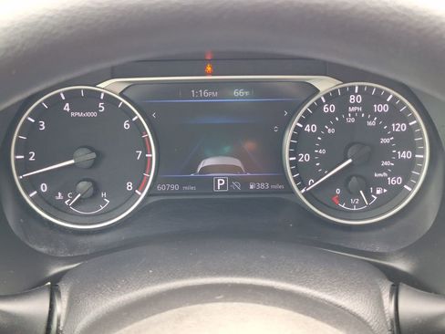 Used 2024 Nissan Sentra SV image 15