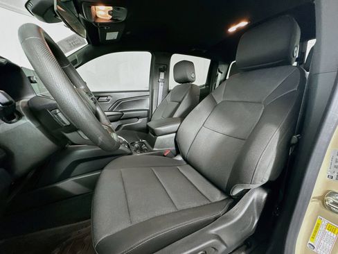 Used 2024 Chevrolet Colorado Trail Boss w/ LPO, Dark Essentials Package AWD/4WD image 21