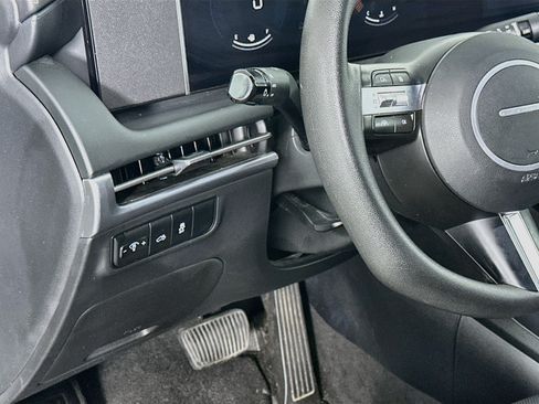Used 2025 Hyundai Santa Cruz SEL FWD image 17