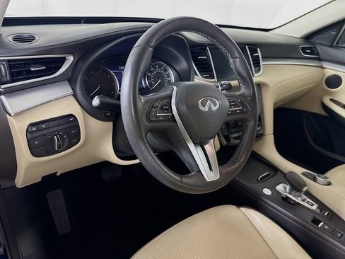 Certified 2021 INFINITI QX50 Essential w/ Convenience Package FWD image 11