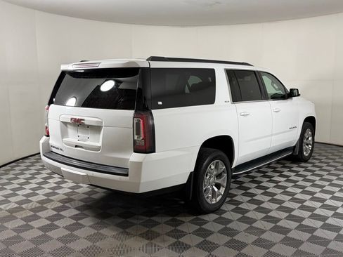 Used 2020 GMC Yukon XL SLE w/ SLE Value Package AWD/4WD image 10
