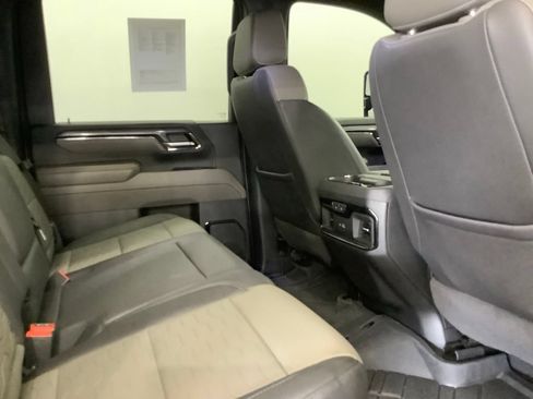 Used 2024 Chevrolet Silverado 2500 ZR2 w/ Technology Package AWD/4WD image 36