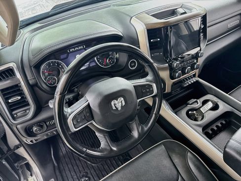 Used 2022 RAM 1500 Laramie AWD/4WD image 11