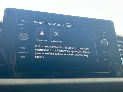 Certified 2025 Volkswagen Jetta SE FWD image 20