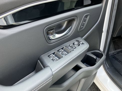 Used 2025 Honda Pilot EX-L image 15