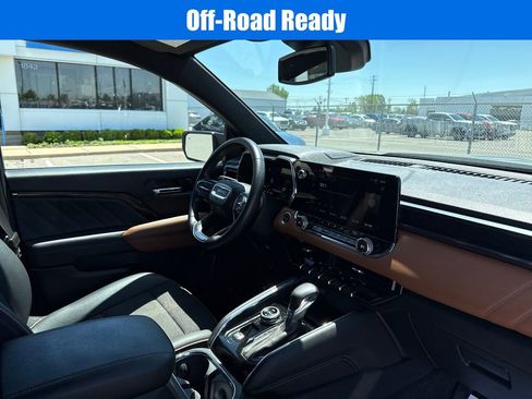 Used 2024 GMC Canyon AT4 w/ Canyon Safety Plus Package AWD/4WD image 10