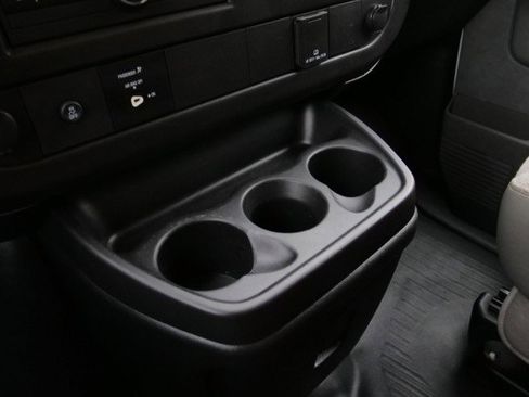 Used 2017 GMC Savana 2500 image 15