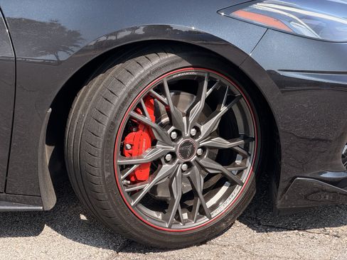 Used 2023 Chevrolet Corvette Stingray Premium Cpe w/ Z51 Performance Package RWD image 5