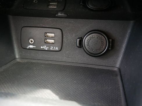 Used 2020 Subaru Forester Premium AWD/4WD image 21