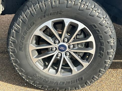 Used 2018 Ford F150 XLT w/ Equipment Group 302A Luxury image 25