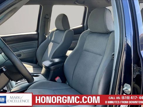 Used 2012 Toyota Tacoma PreRunner w/ TRD Sport Pkg RWD image 21