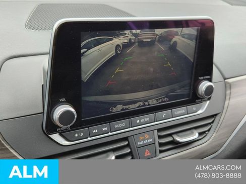 Used 2025 Nissan Altima 2.5 SV FWD image 17