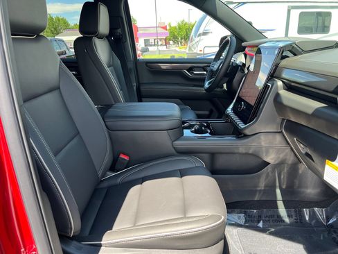 New 2026 GMC Yukon Elevation w/ LPO, Yukon Bright Edition AWD/4WD image 11