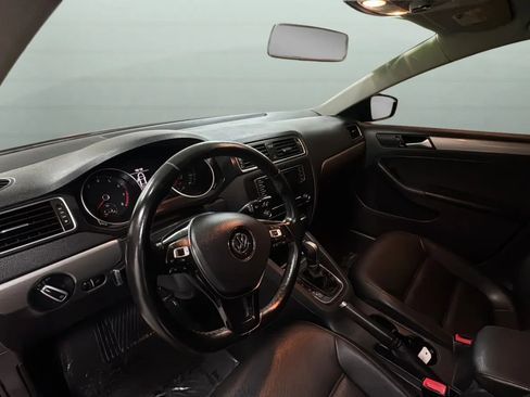 Used 2017 Volkswagen Jetta SE FWD image 10