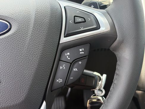 Used 2016 Ford Fusion SE AWD/4WD image 14