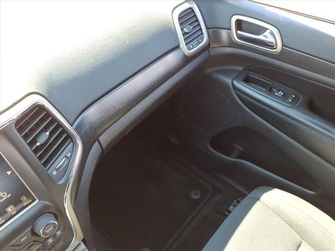 Used 2016 Jeep Grand Cherokee Laredo w/ Quick Order Package 23E image 24