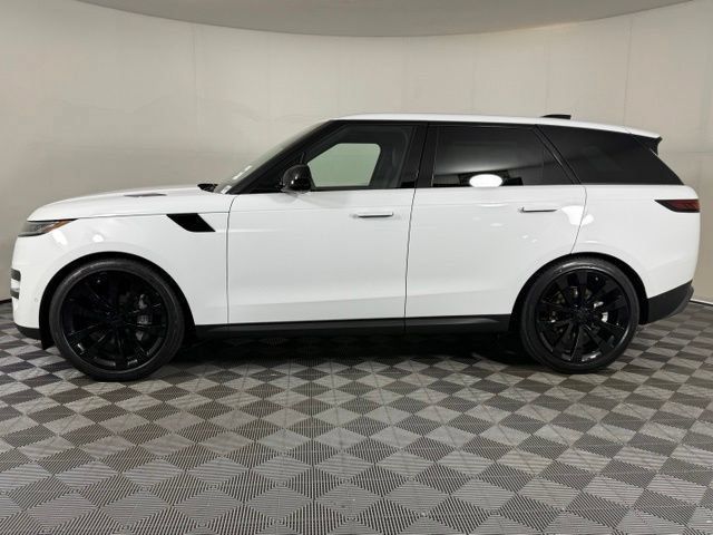 New 2026 Land Rover Range Rover Sport SE AWD/4WD image 3
