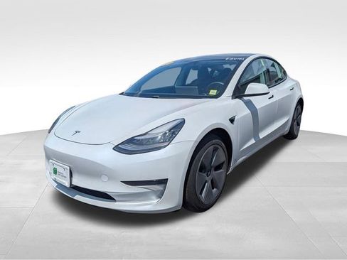 Used 2021 Tesla Model 3 Standard Range Plus RWD image 3