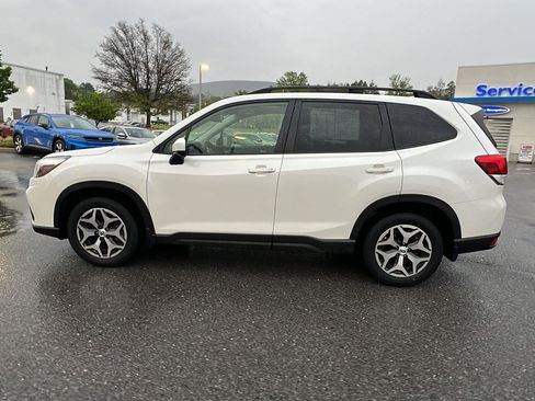 Used 2020 Subaru Forester Premium AWD/4WD image 7