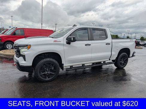 Used 2022 Chevrolet Silverado 1500 LT Trail Boss w/ LT Trail Boss Premium Package AWD/4WD image 5