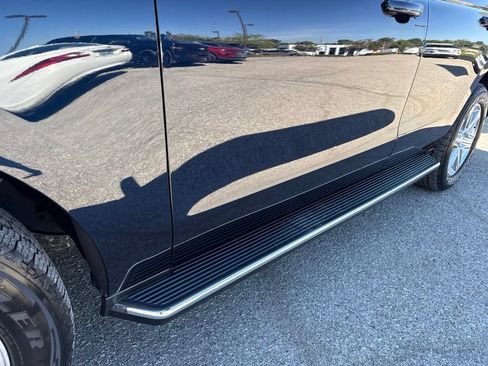 Used 2021 Ford Expedition XLT AWD/4WD image 8