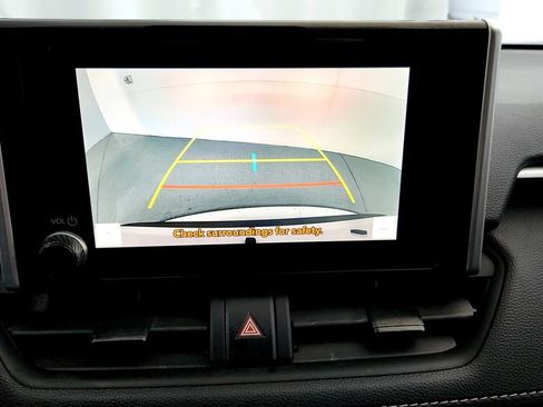 Certified 2025 Toyota RAV4 XLE AWD/4WD image 31