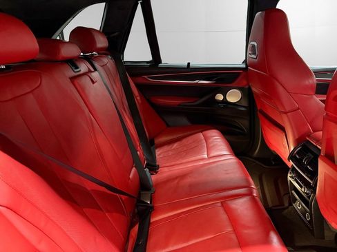 Used 2016 BMW X5 M image 17