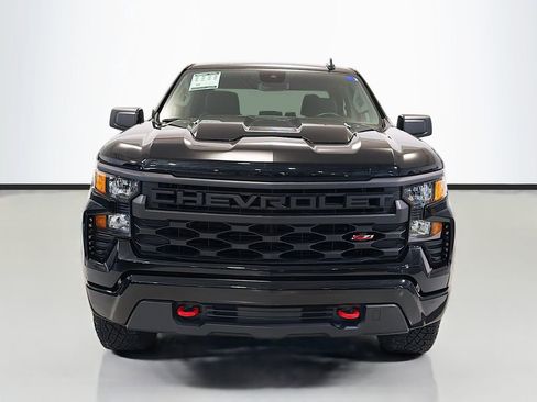 Used 2024 Chevrolet Silverado 1500 Custom Trail Boss AWD/4WD image 2