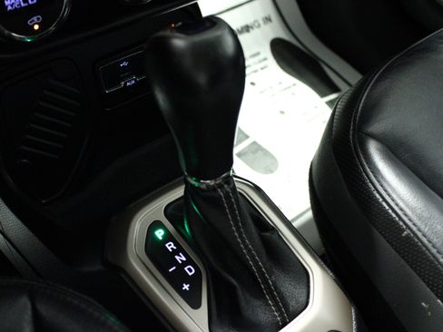 Used 2015 Jeep Renegade Limited w/ Safety & Security Group I image 22