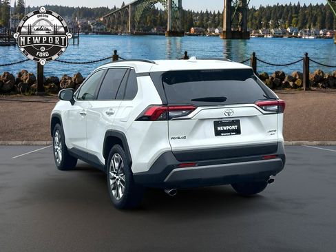 Used 2019 Toyota RAV4 Limited w/ Cold Weather Package AWD/4WD image 6