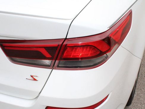 Used 2019 Kia Optima S w/ S Panoramic Sunroof Package FWD image 11