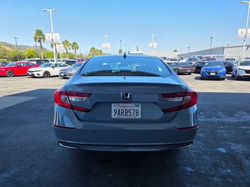 Used 2022 Honda Accord Touring image 11