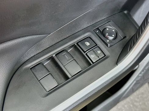 Certified 2022 Toyota RAV4 LE AWD/4WD image 16