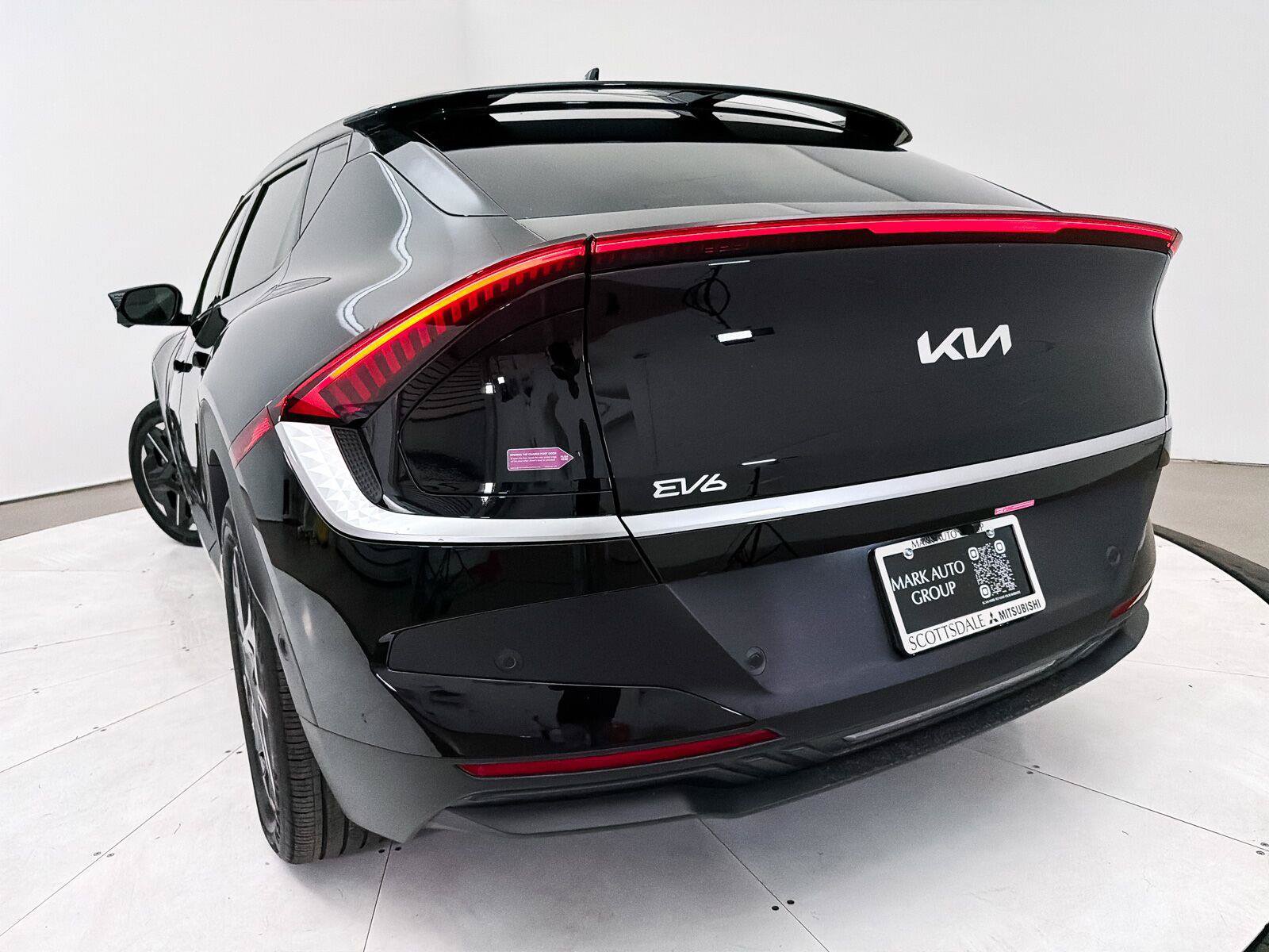 Used 2025 Kia EV6 Light w/ Light LR Technology Package RWD image 9