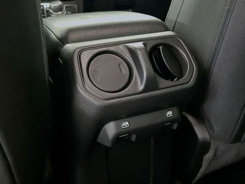 Used 2022 Jeep Wrangler Unlimited Sport AWD/4WD image 13