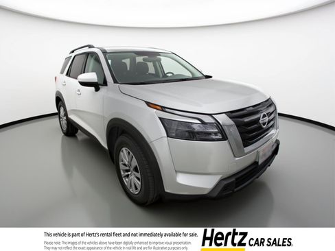 Used 2025 Nissan Pathfinder SV image 1