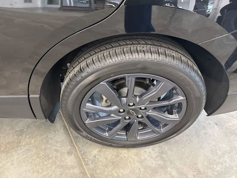 Used 2024 Chevrolet Equinox RS w/ RS Leather Package image 28