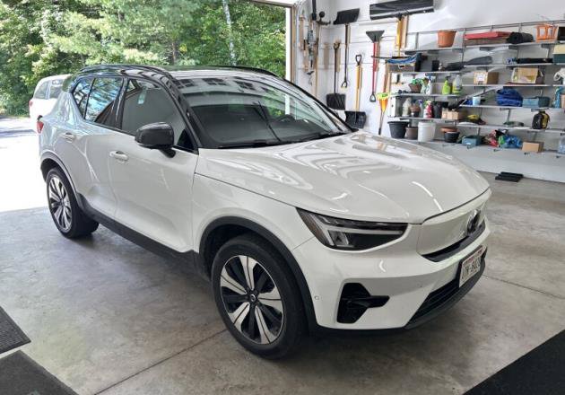 Used 2023 Volvo XC40 Recharge Plus w/ Protection Package Premier AWD/4WD image 3