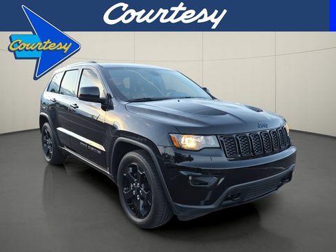 Used 2019 Jeep Grand Cherokee Laredo RWD image 1