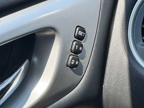 Used 2019 Nissan Pathfinder SL AWD/4WD image 35