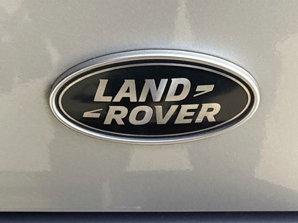 Used 2020 Land Rover Defender 110 First Edition AWD/4WD image 10