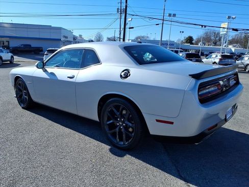 Used 2022 Dodge Challenger R/T w/ Blacktop Package image 6