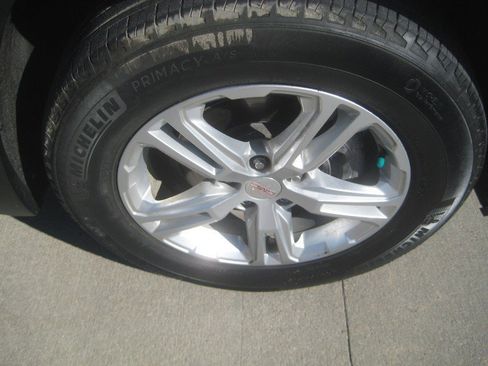 Used 2021 GMC Terrain SLE w/ Driver Convenience Package image 9