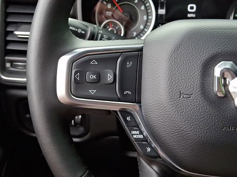 Used 2025 RAM 1500 Big Horn AWD/4WD image 21