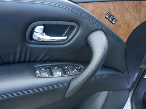 Used 2023 Nissan Armada SL w/ Captain's Chairs Package image 15