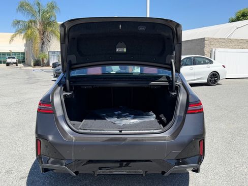 New 2026 BMW 540i xDrive AWD/4WD image 16