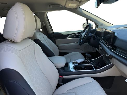 New 2026 Kia Carnival EX FWD image 15