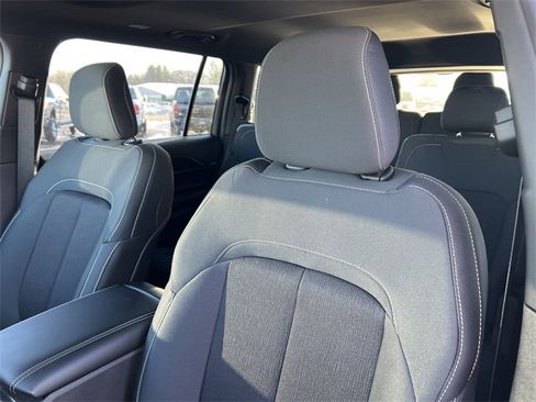 New 2025 Jeep Grand Cherokee L Laredo w/ Luxury Tech Group I image 15