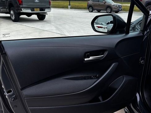 Used 2026 Toyota Corolla SE image 9